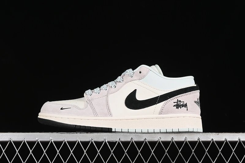 Jordan Air Jordan 1 Low White Black Sneakers