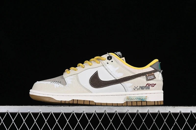 Nike Dunk Low Panda Pigeon Sneakers