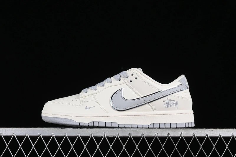 Nike Dunk Low White Grey Sneakers