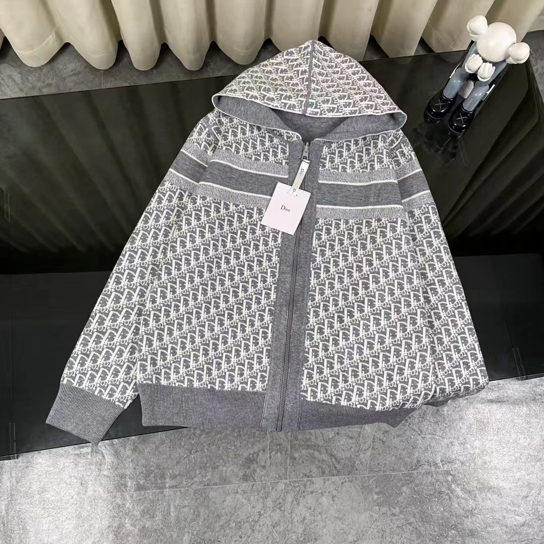 Dior Sweater — 1 colorway — USFans Spreadsheet photo