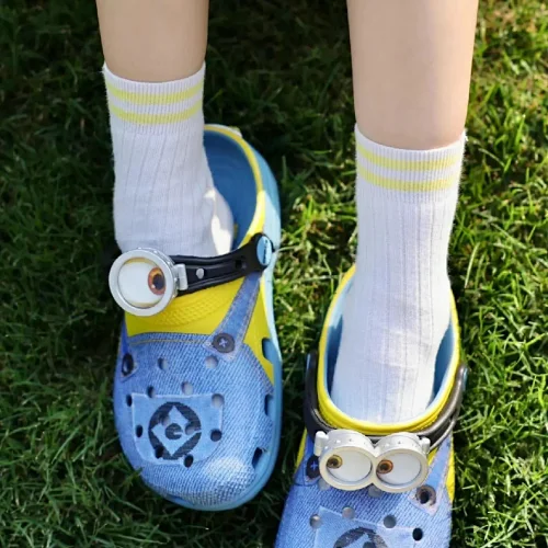 Crocs Minions