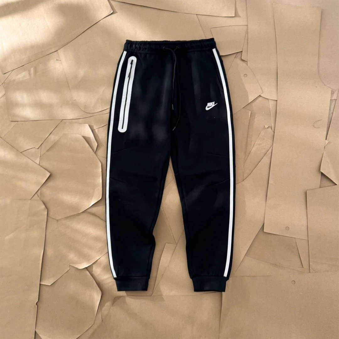 Nike Jacket — Black pants colorway — USFans Spreadsheet photo