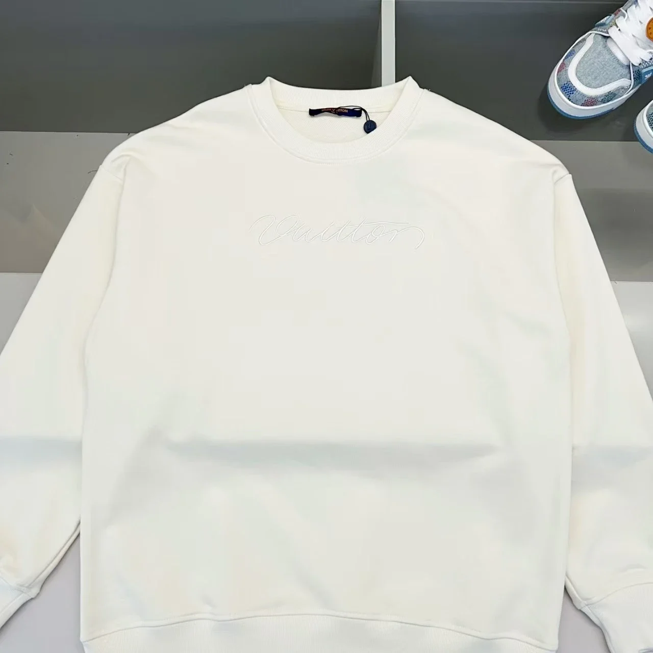 Louis Vuitton Handwritten Script Embroidered Crewneck Sweatshirt - rep longsleeve