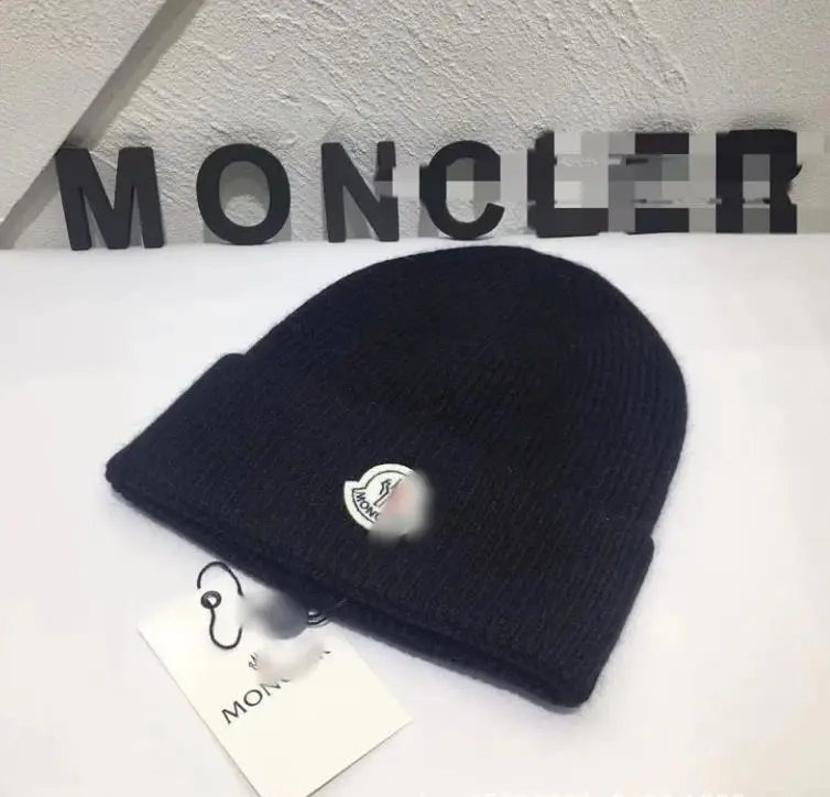 Budget Moncler Beanie — Knitted Hat Black colorway — USFans Spreadsheet photo