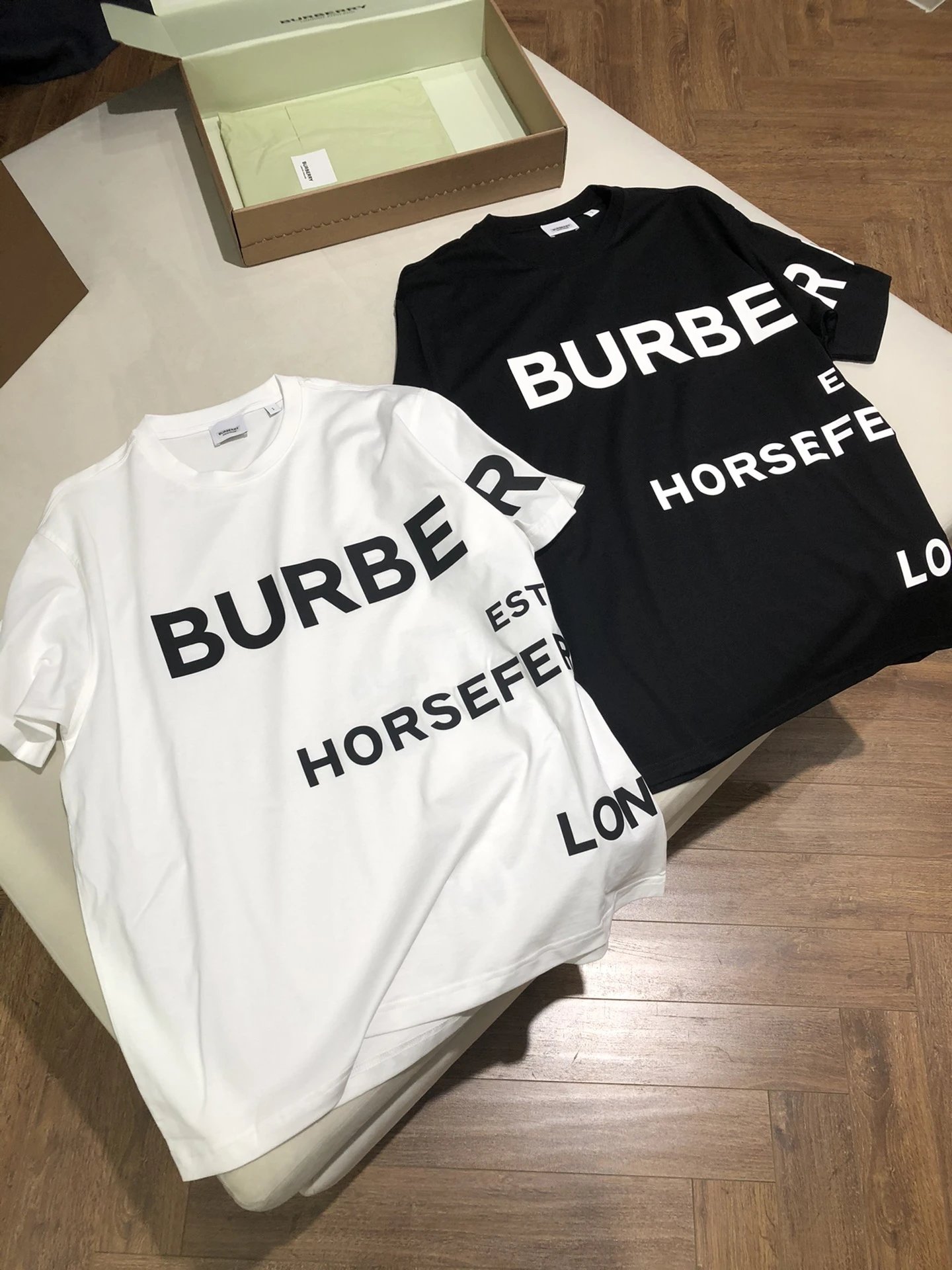 Burberry Polo — 22 White colorway — USFans Spreadsheet photo