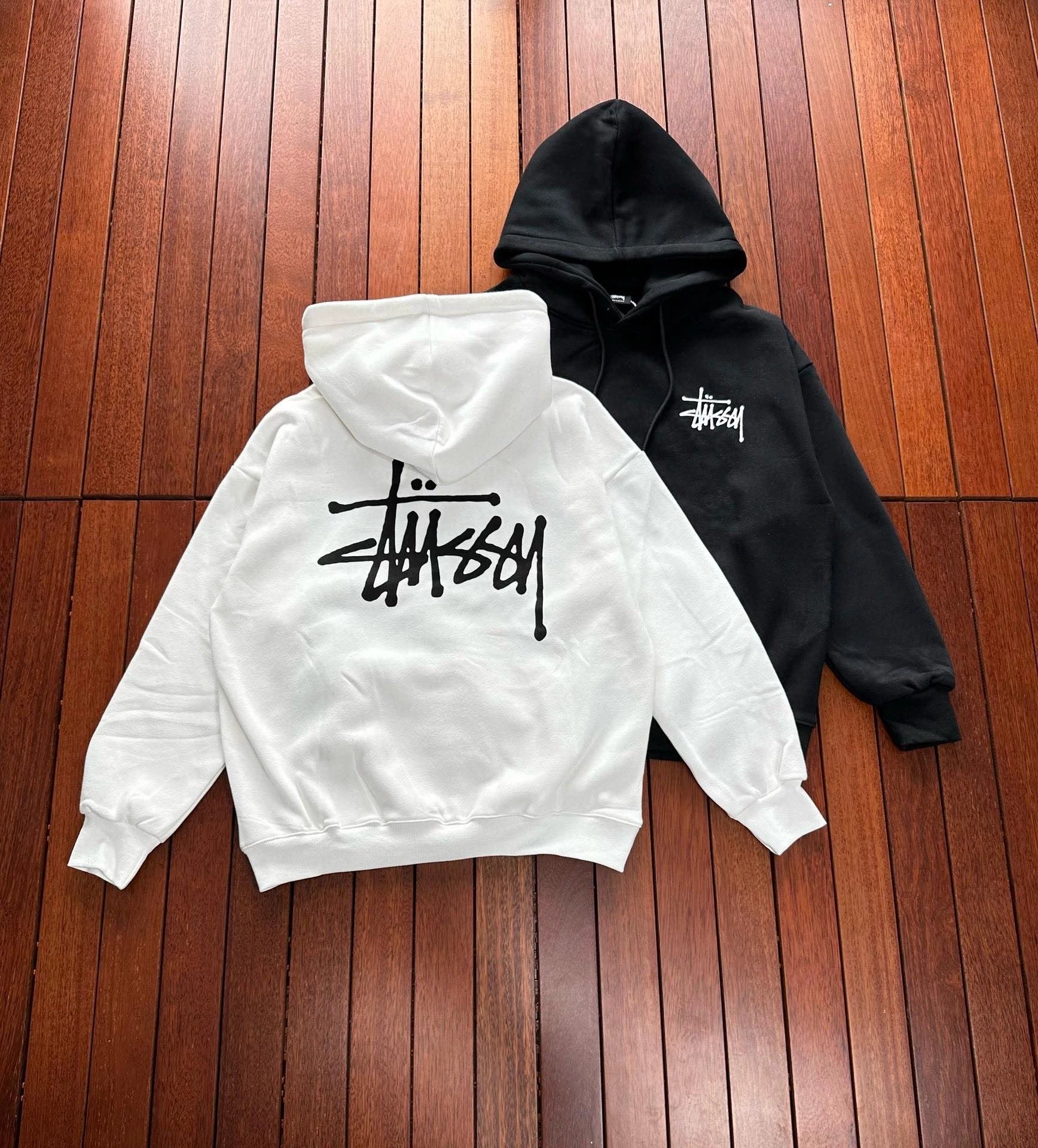Letter white sweater (large back letter)