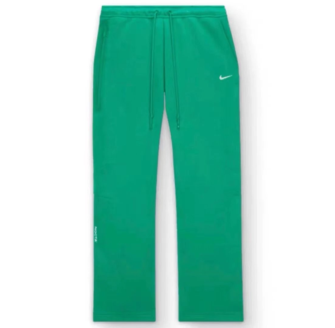 green pants