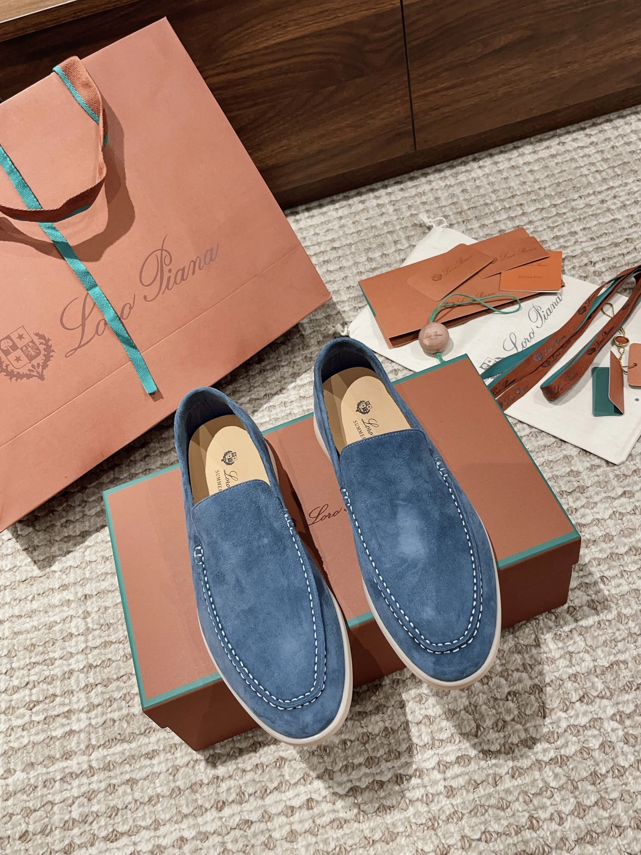 Loro Piana suede foto 6