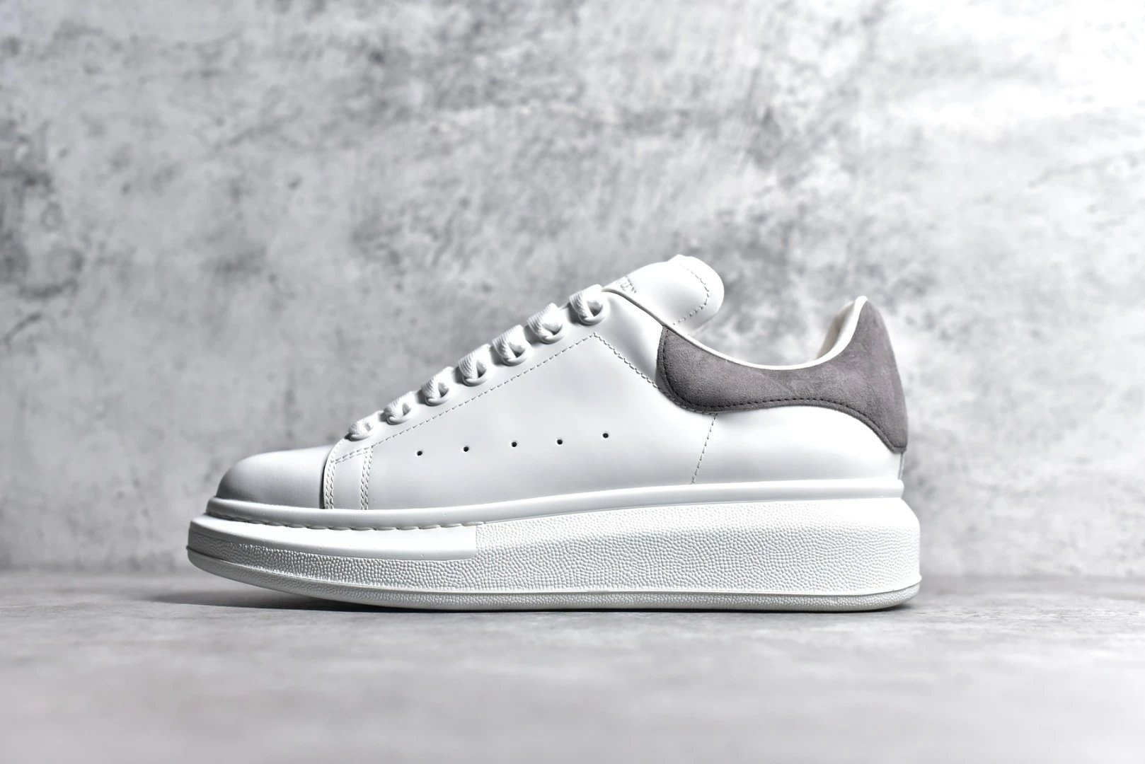 Alexander Mcqueen Leather White Black 5