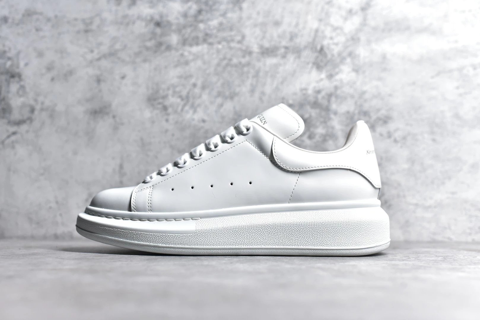 Alexander Mcqueen Leather White Black 3