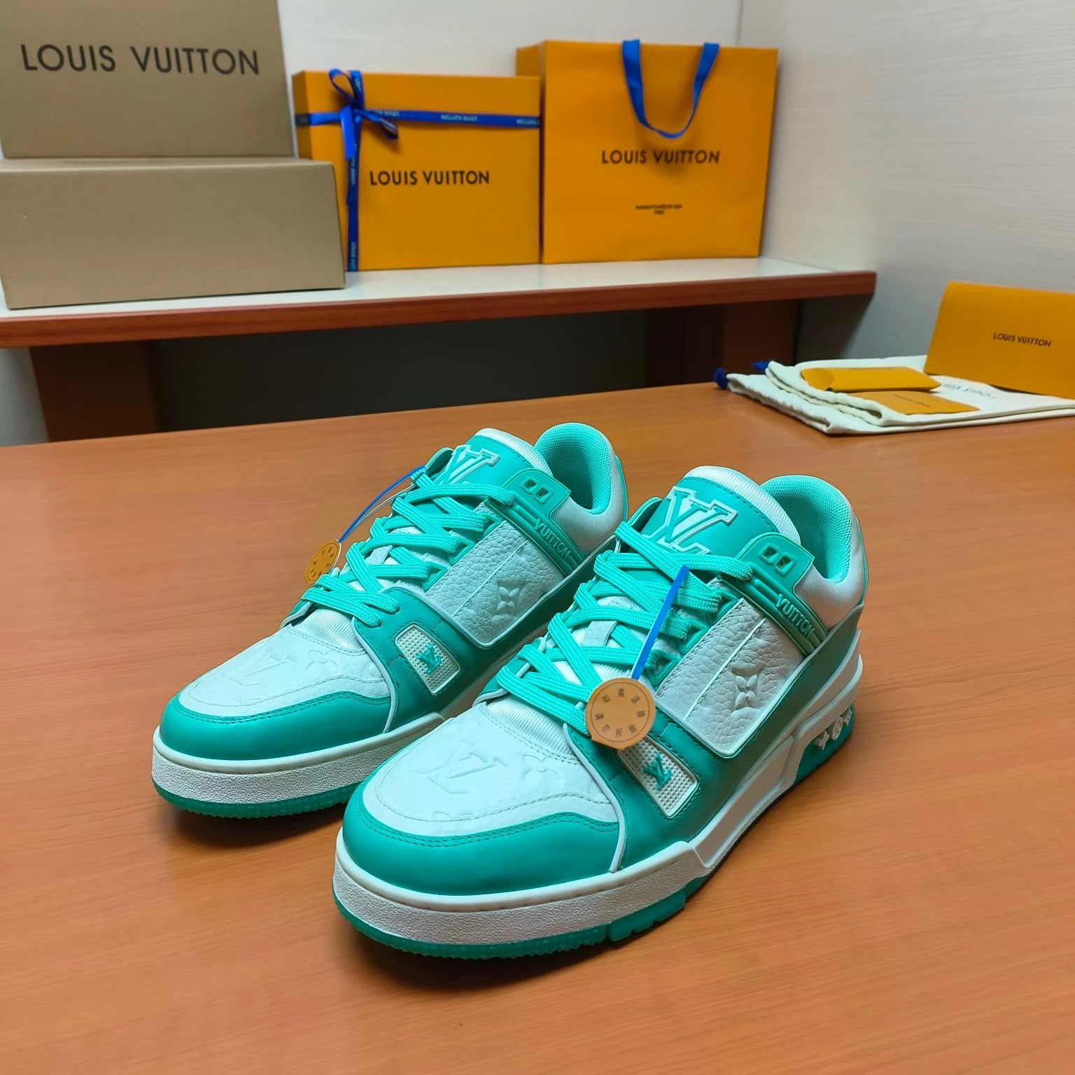 light green
