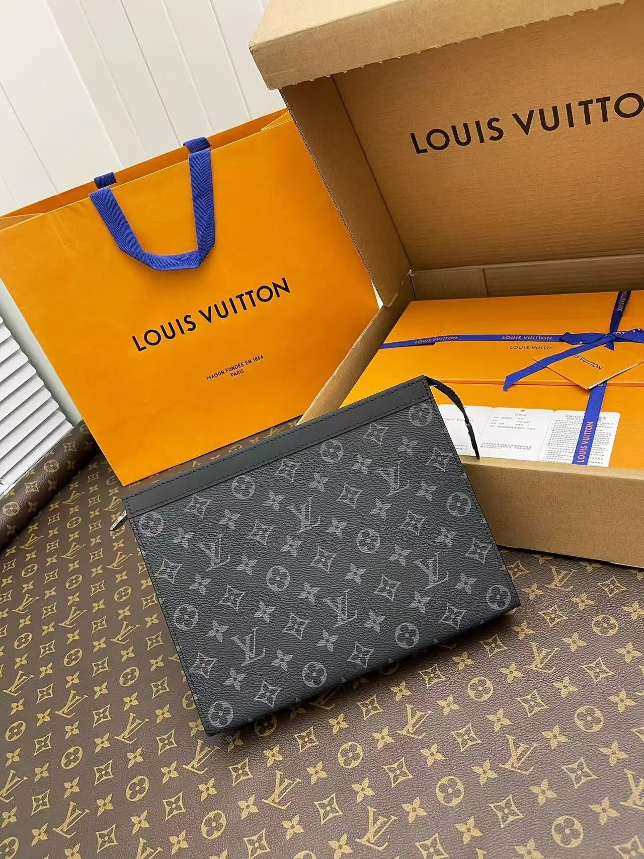2098LLL889BAG 6