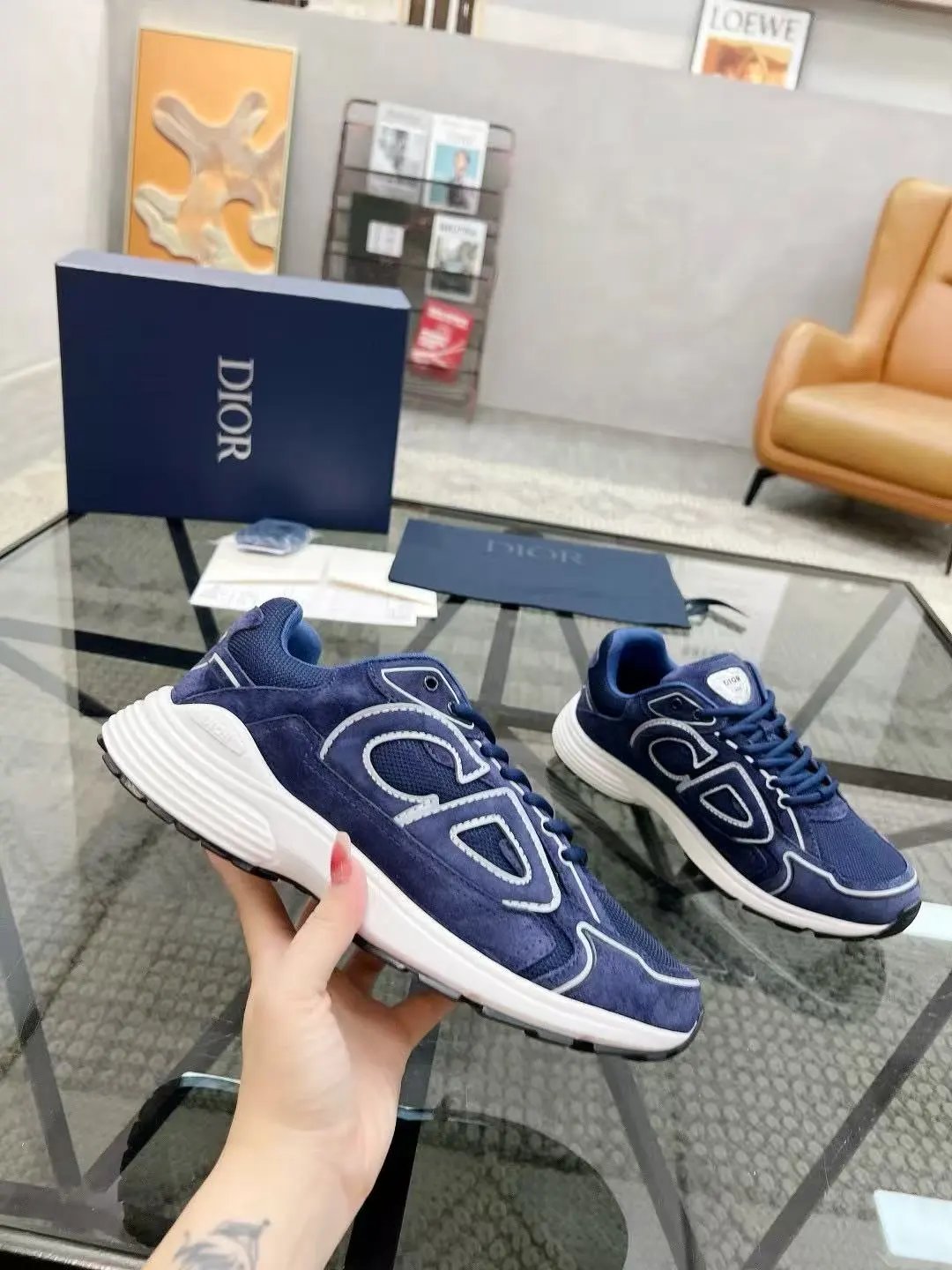 8 Blue
