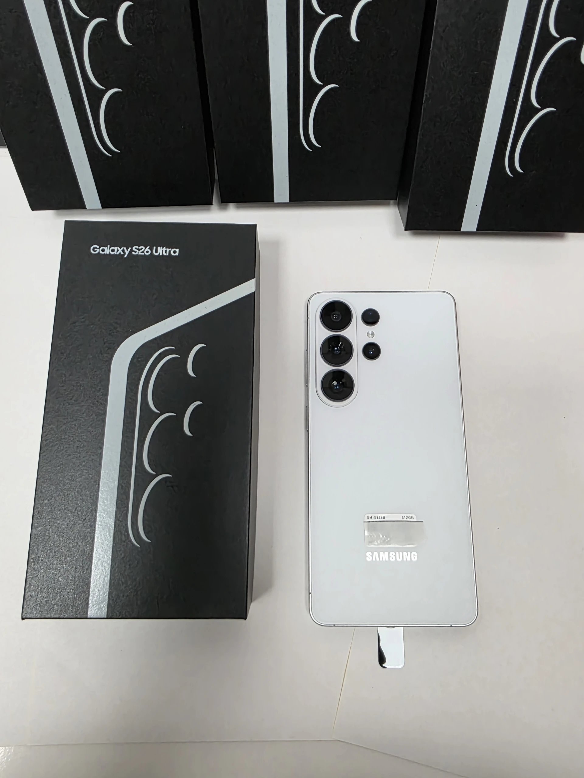 White - s26ultra