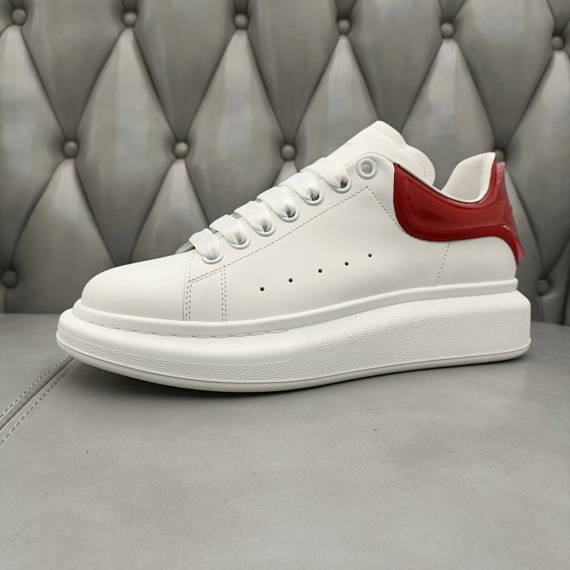 McQueen - Sneakers | Women's shoes：35~40. Men's shoes：38~47.