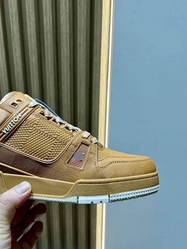 L@V Trainer Sneakers | Size 38-46.(45,46customized).