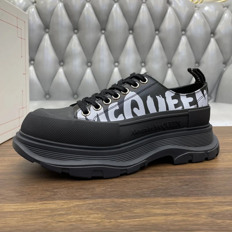McQueen - Sneakers | Women's shoes：35~40. Men's shoes：38~46.
