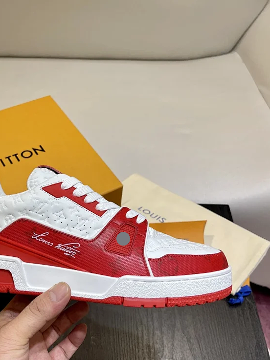 L@V  Trainer  Sneakers  |   Women's shoes：35~39. Men's shoes：38~45.
