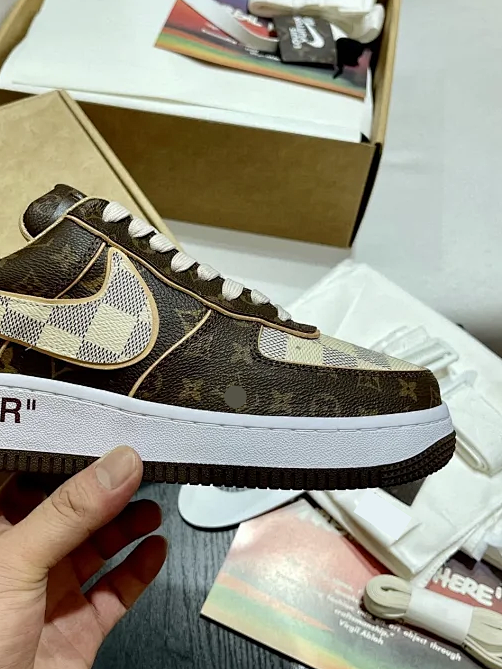 L@V x N*ike Sneakers  |  shoes Size：39~44.(38，45，46 customized).