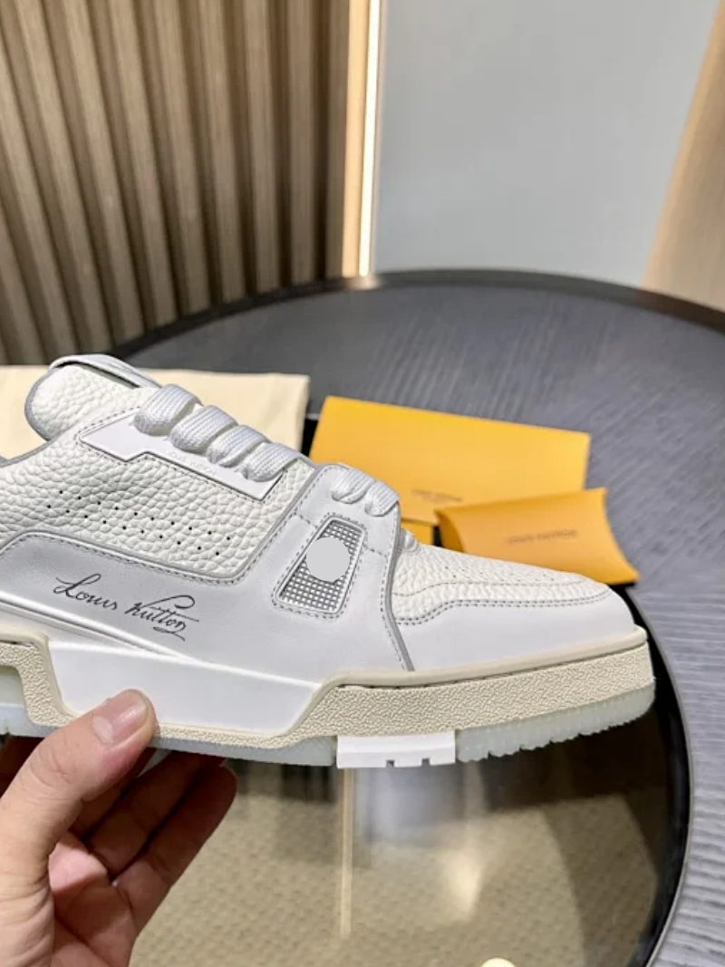 L@V  Trainer  Sneakers  |  Women's shoes：35~39. Men's shoes：38~45.
