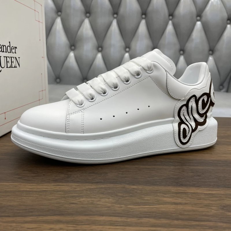McQueen - Sneakers | Women's shoes：35~40. Men's shoes：38~47.