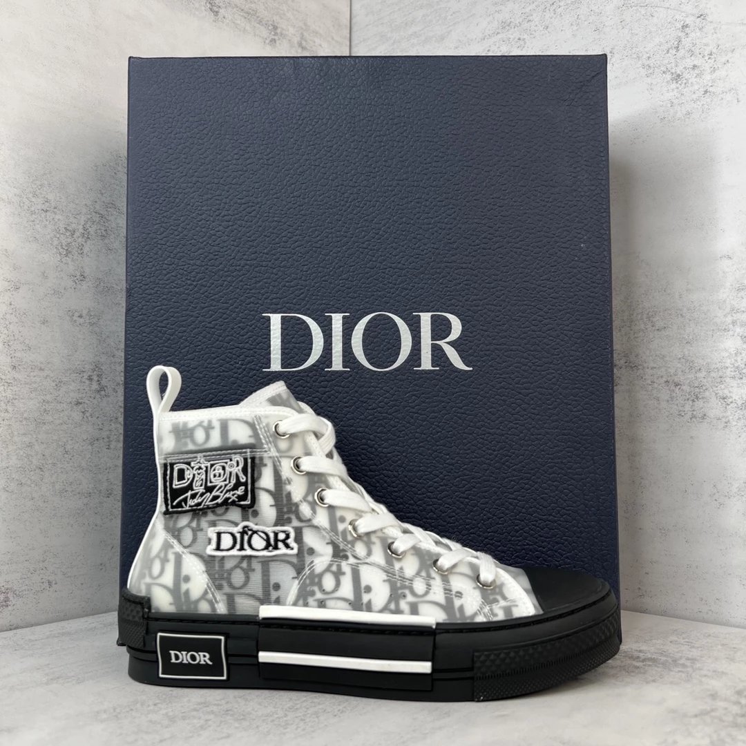 D*i0r b23 High-top sneakers.