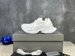 thumbnail for BALENCIAGA.Whatsapp : +86 18824632831