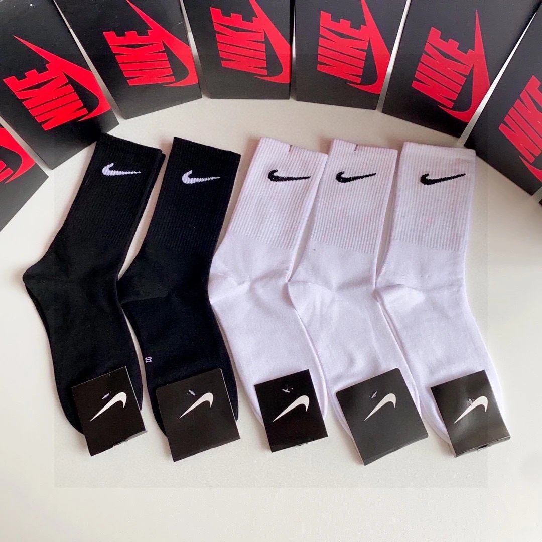 Nike Socks [40 styles]