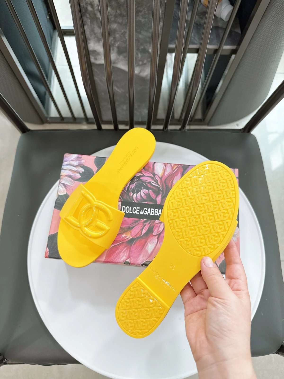 Women's Flat Slippers