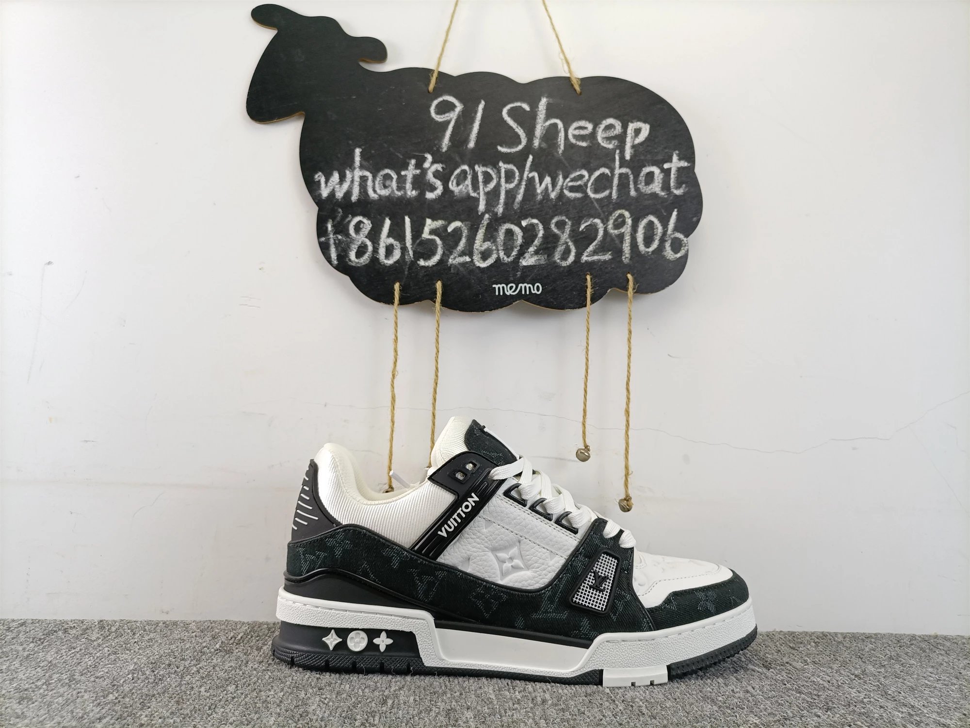 L+V Trainer White Black