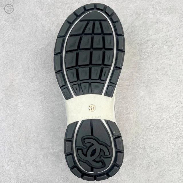 Chanel Sneakers G39792 mesh with interlocking CC logo product detail image 17