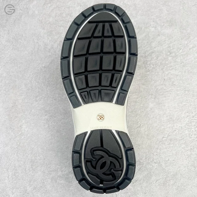 Chanel Sneakers G39792 mesh with interlocking CC logo product detail image 27