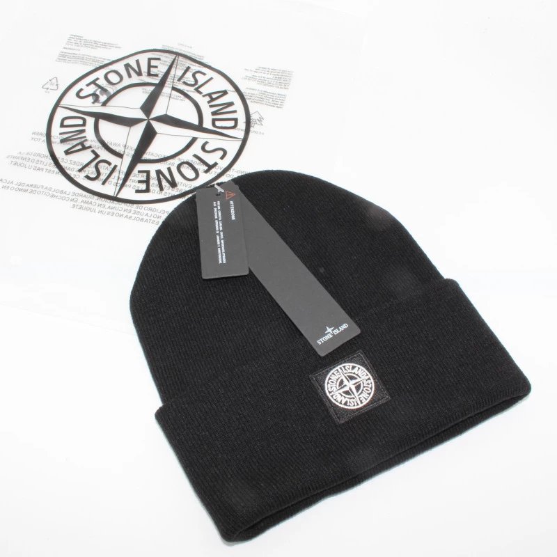 A black square label