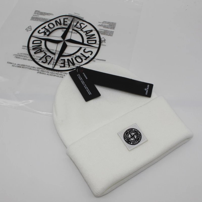 A white square label