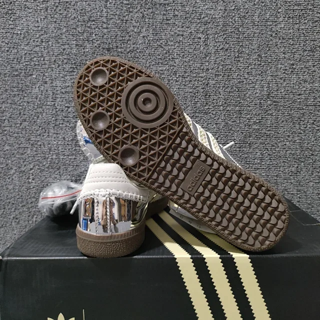 Adidas Sneakers Samba product detail image 39