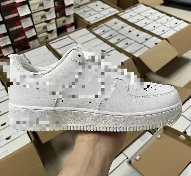Discounted board shoes