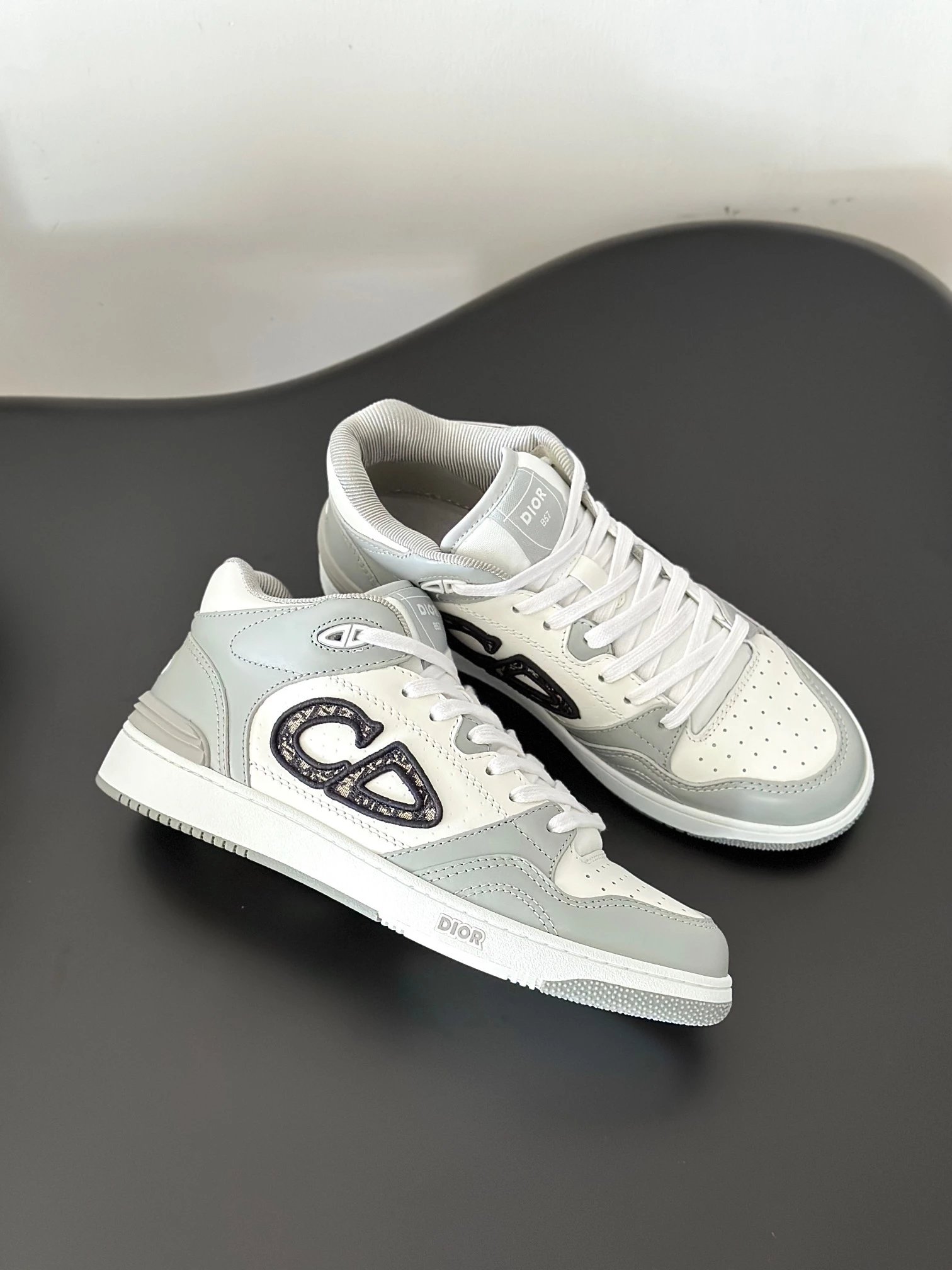 Dior B57