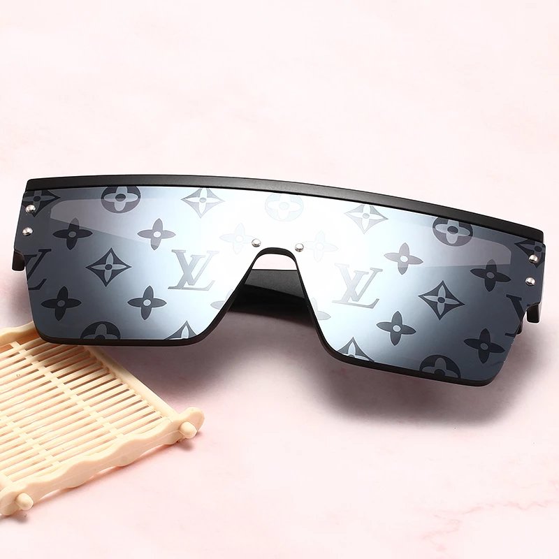 eyeglass