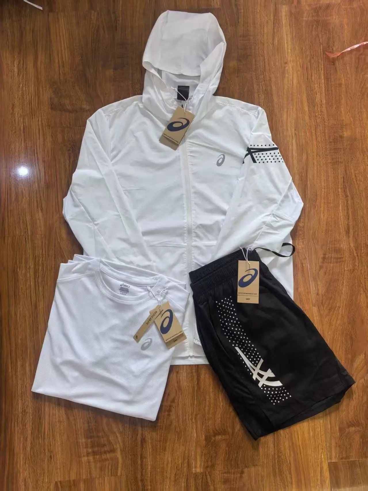 White three piece set (black shorts)