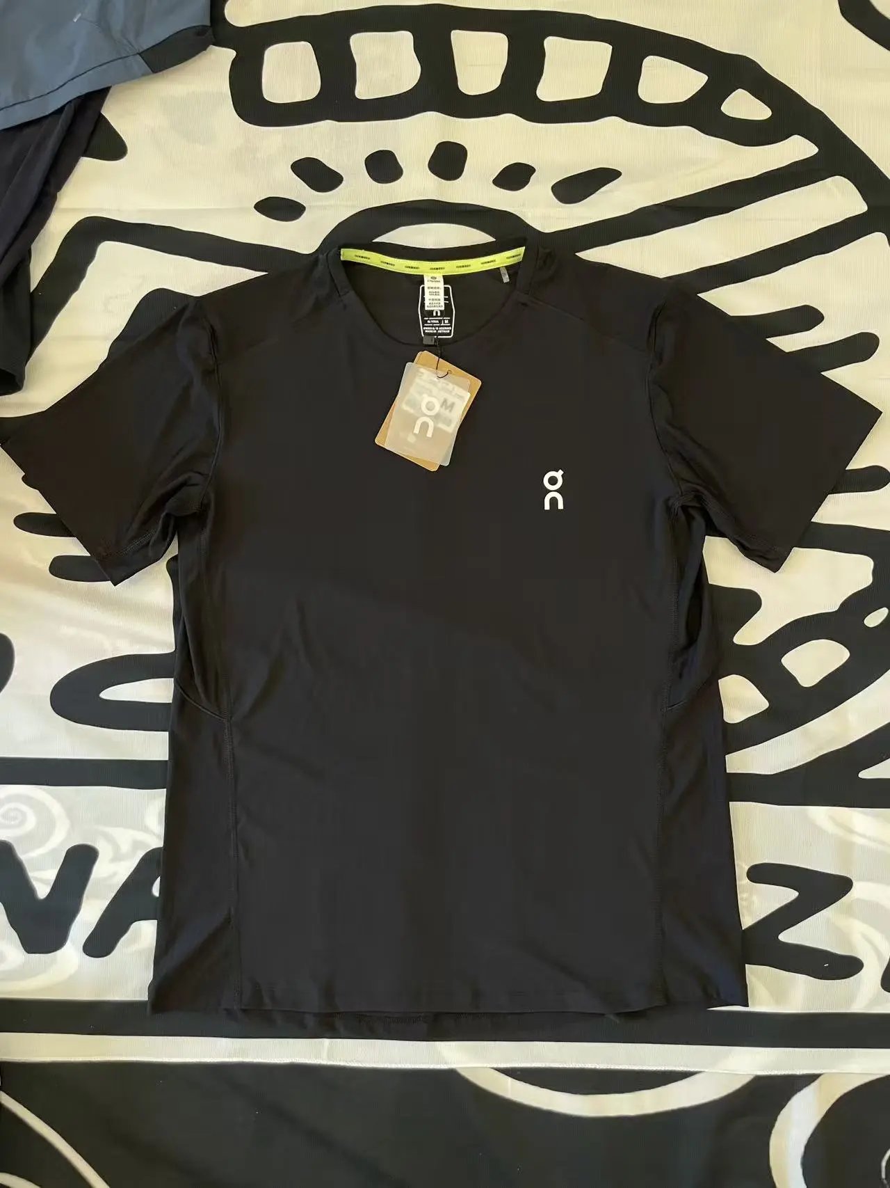 Onon Moisture-Wicking Functional T-Shirt photo 6