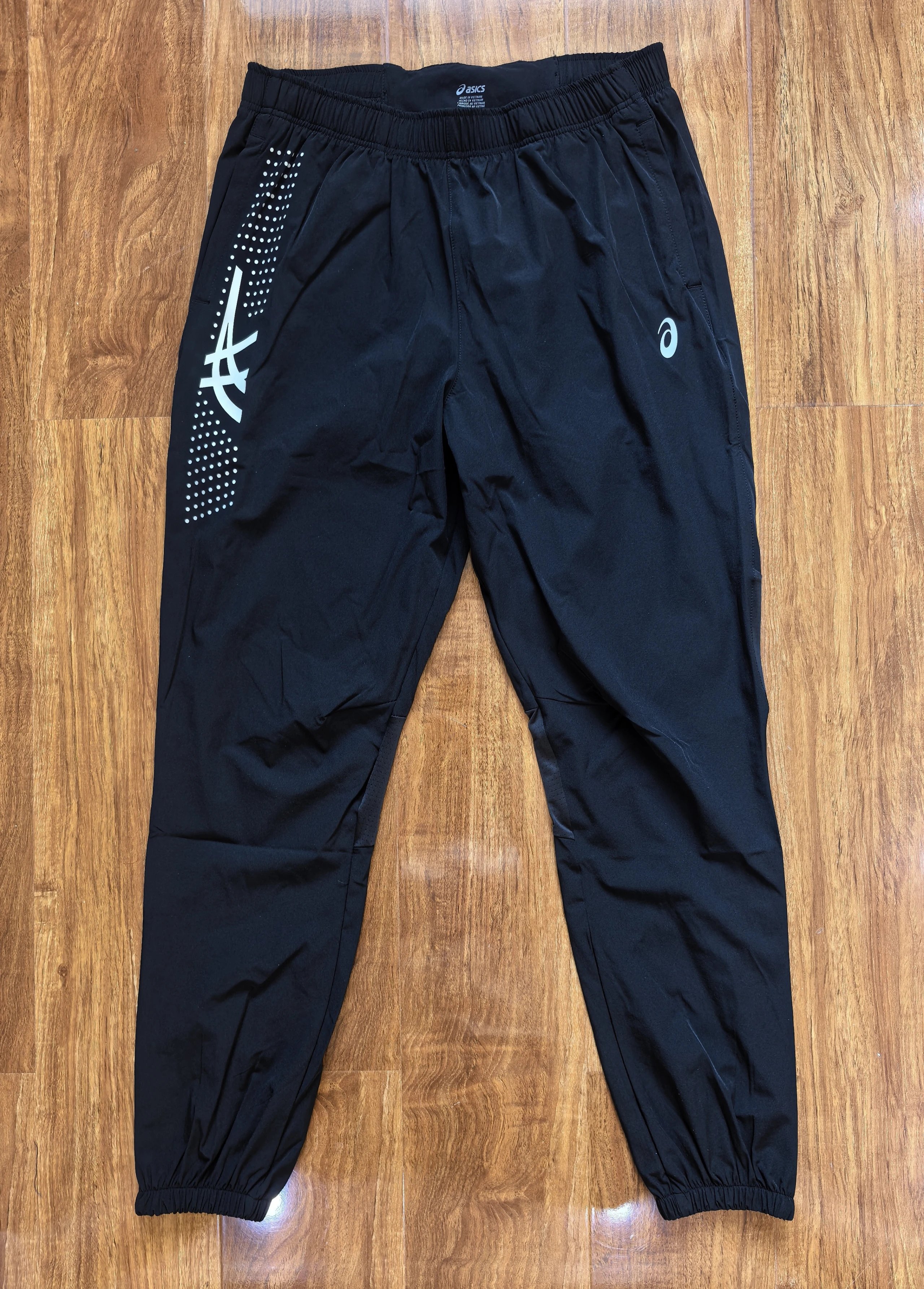 black trousers