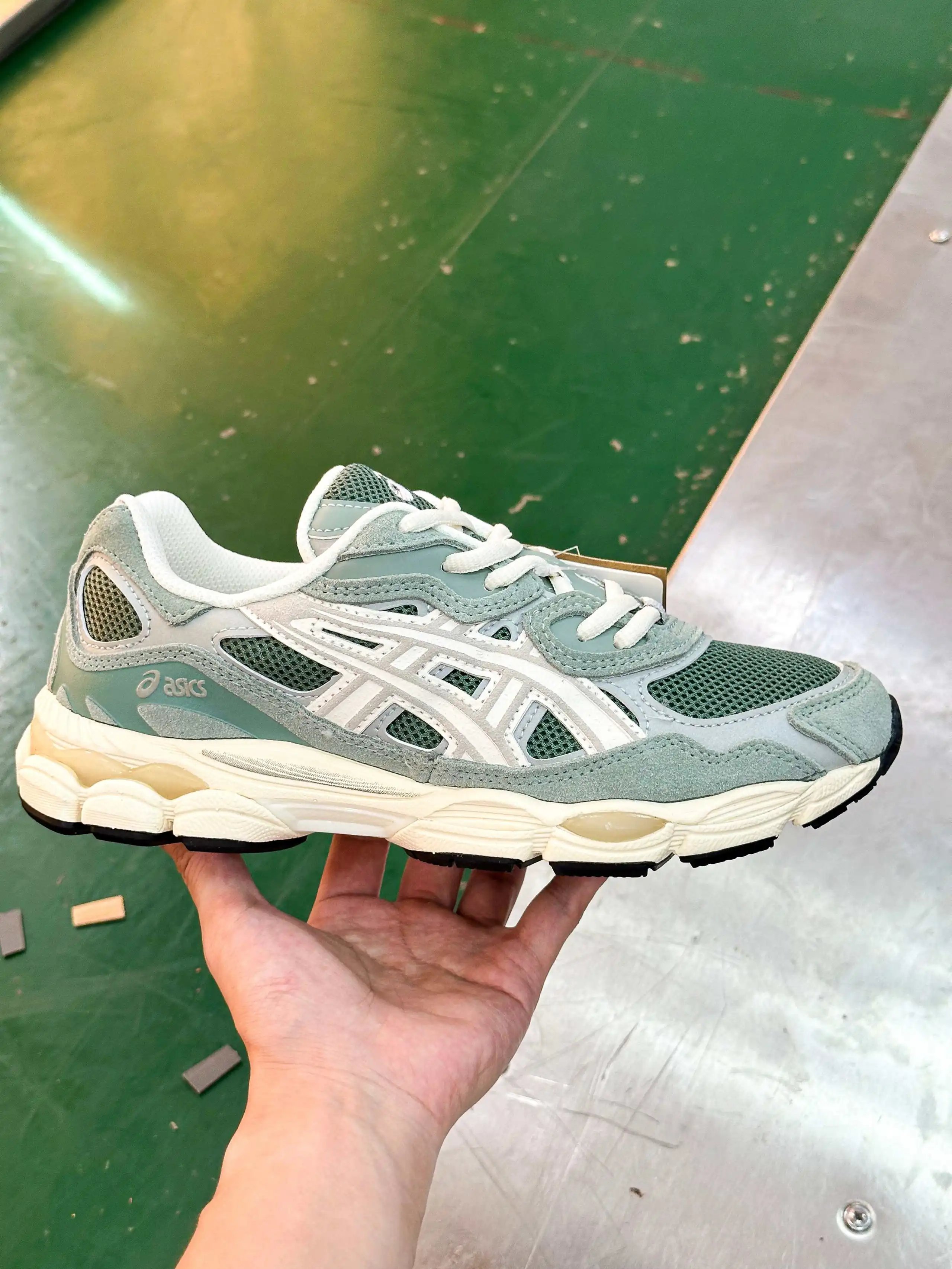 GEL-NYC 1203A383-302