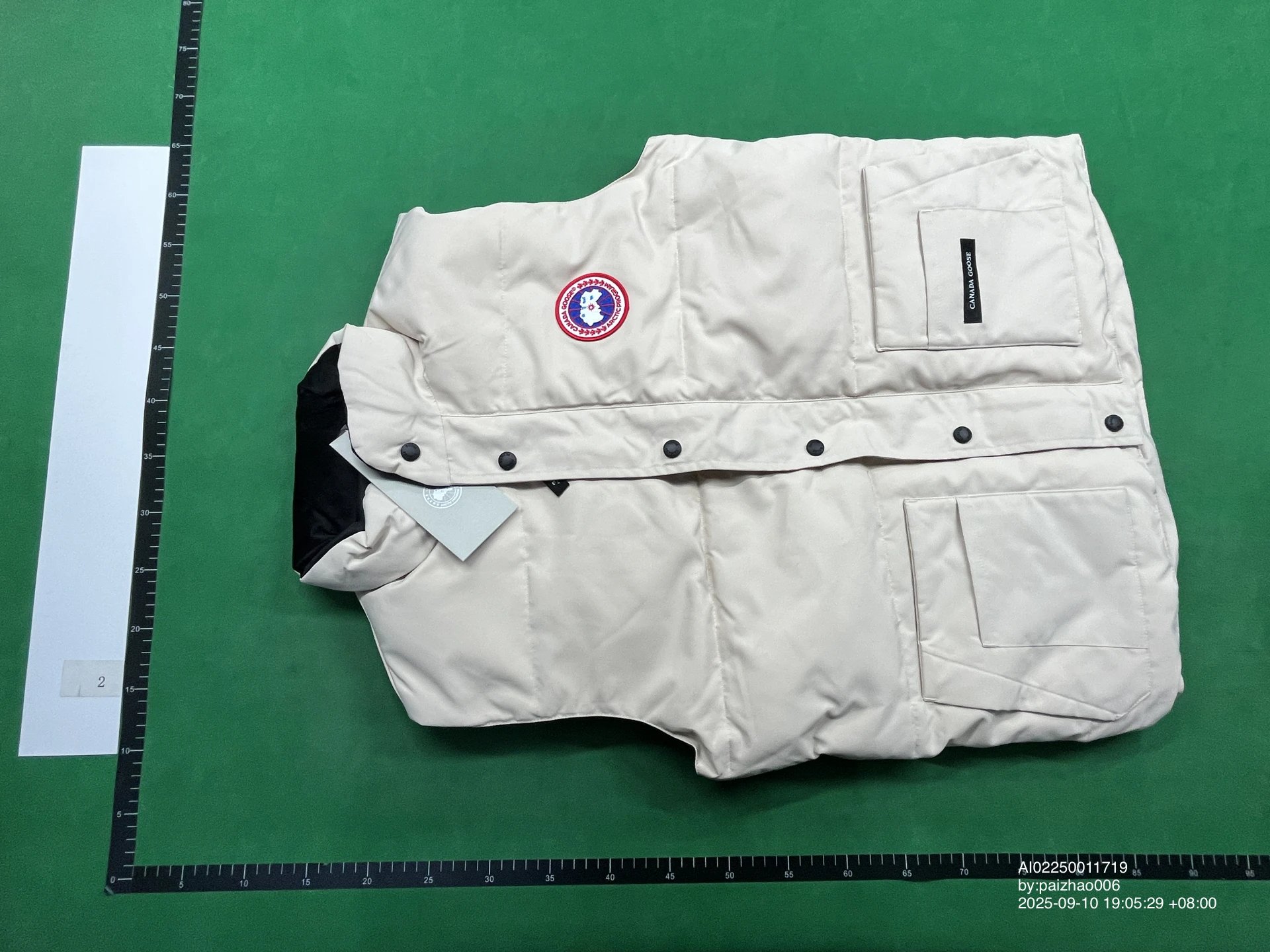 Canada Vest 高品质 米白