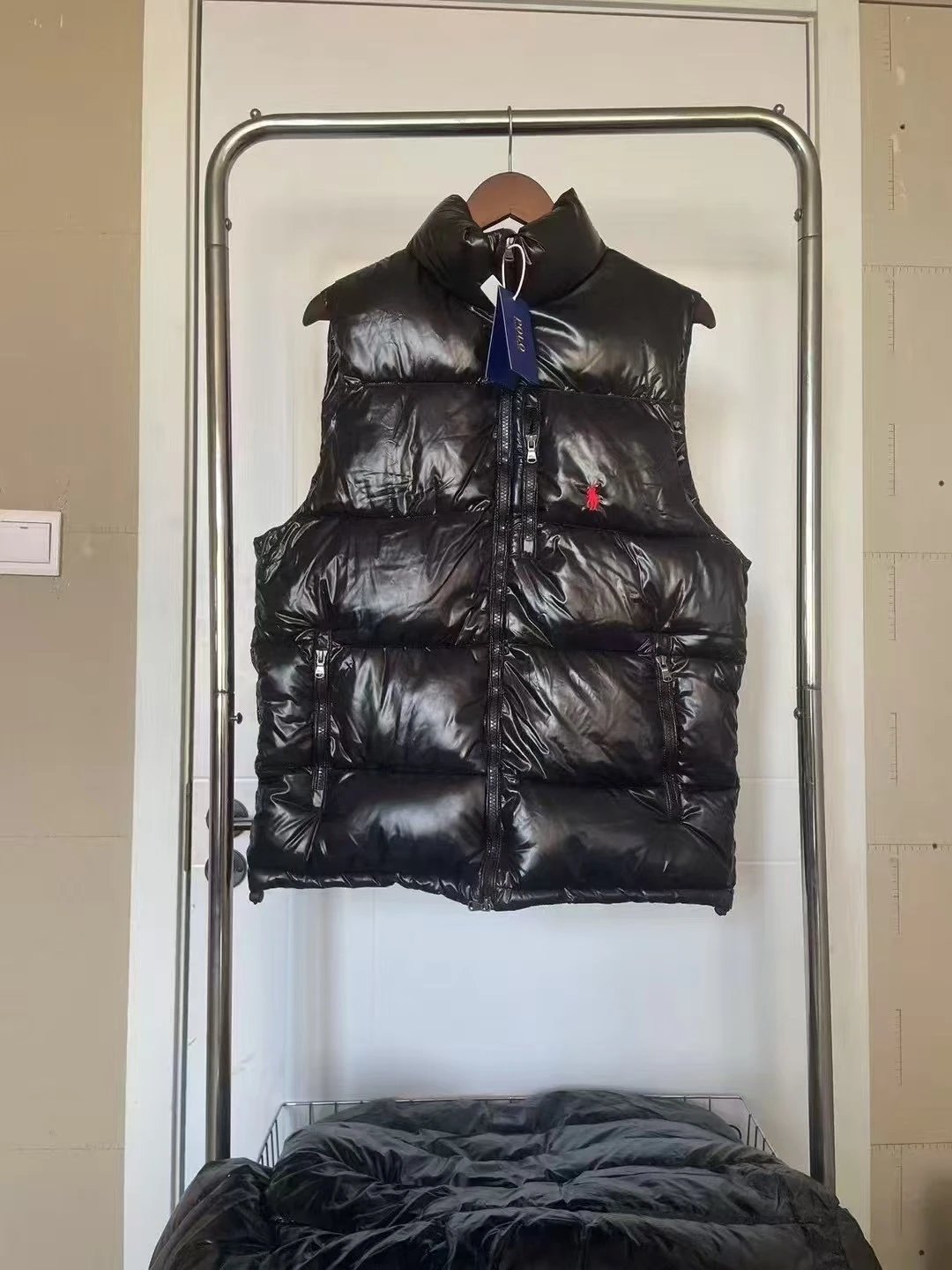Vest Black Bright