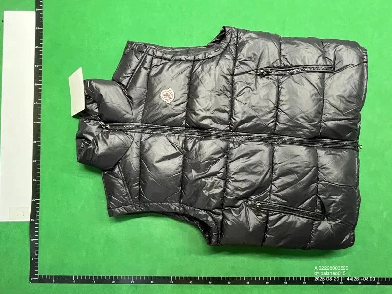 Moncler Ray Vest Down Black