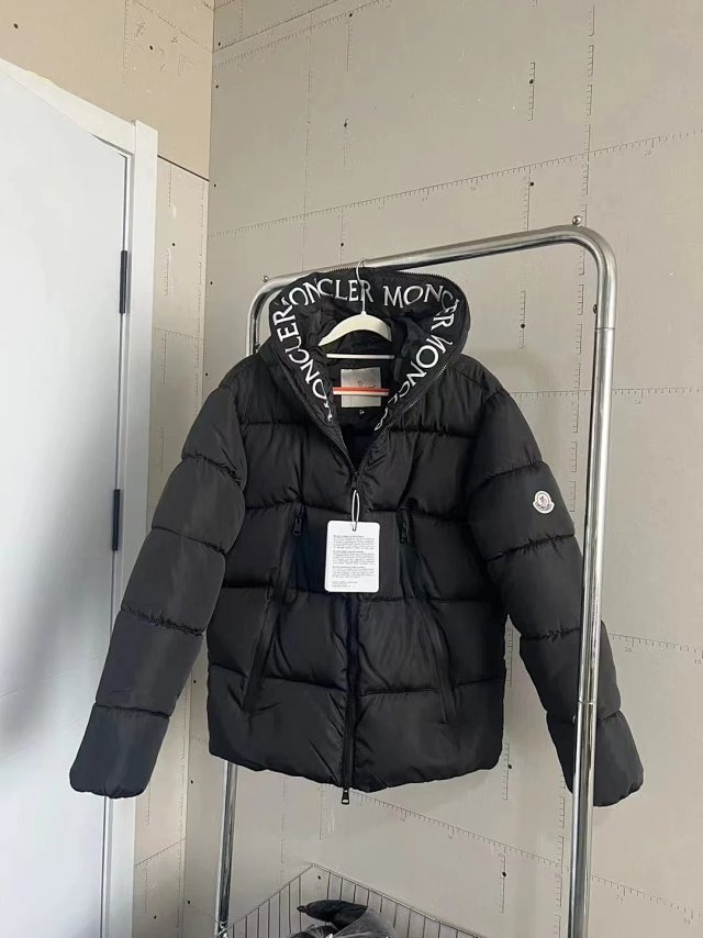 Budget Moncler Puffer Jacket: seller detail photo 6