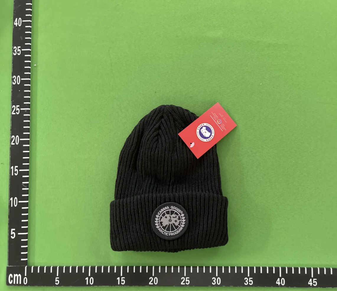M duckbill cap