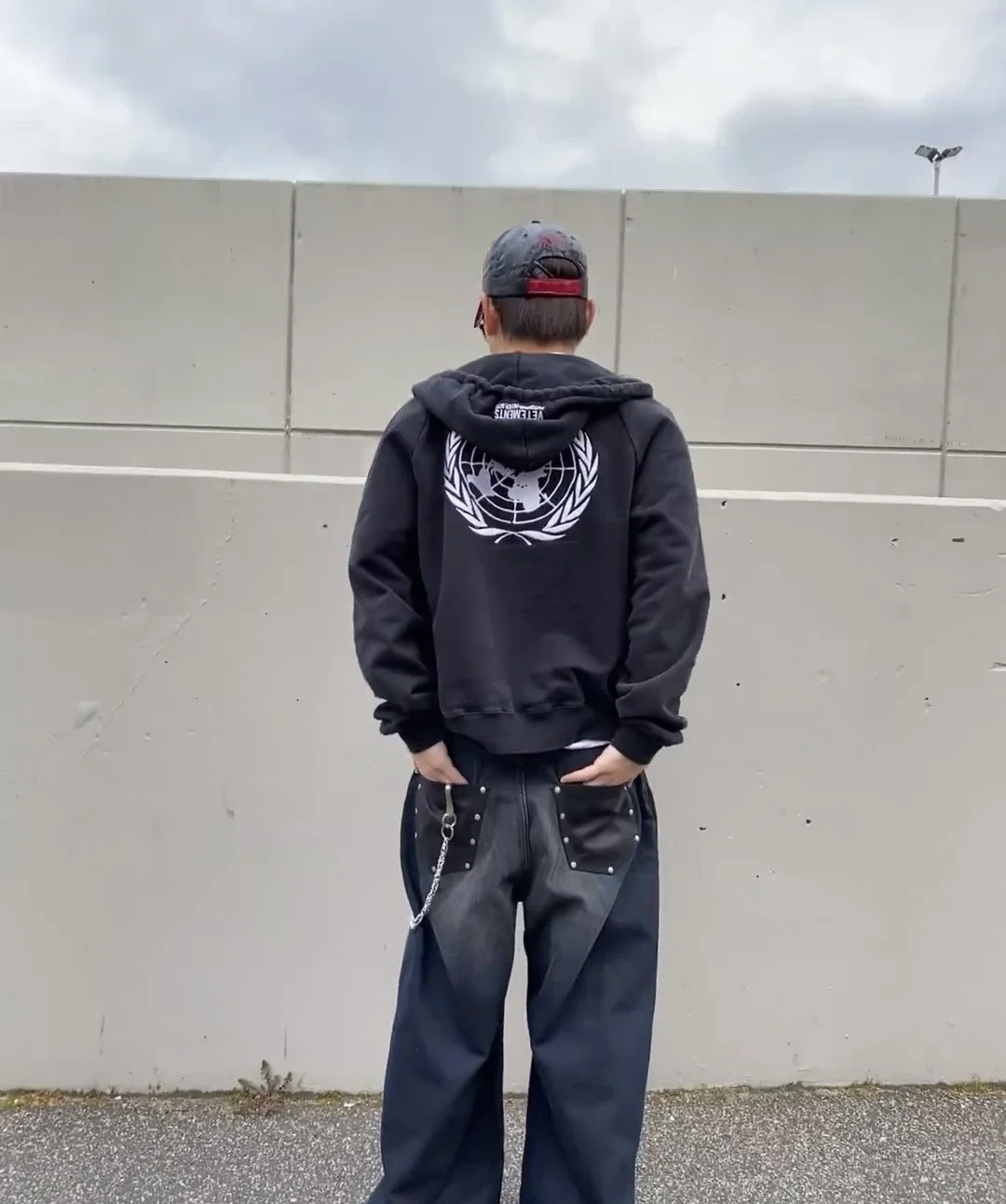 Vetements Free Hugs Sudadera con Cierre