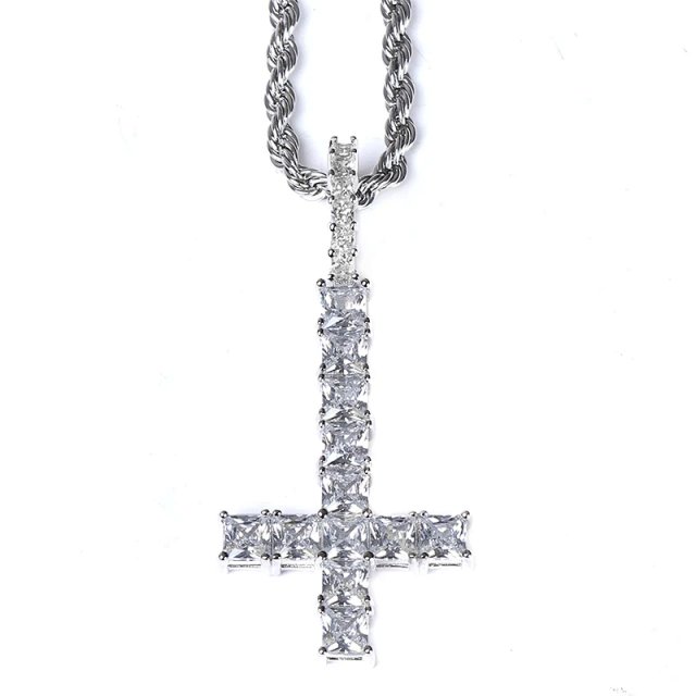 LUXTA Reverse Crossf Necklace: seller detail photo 2