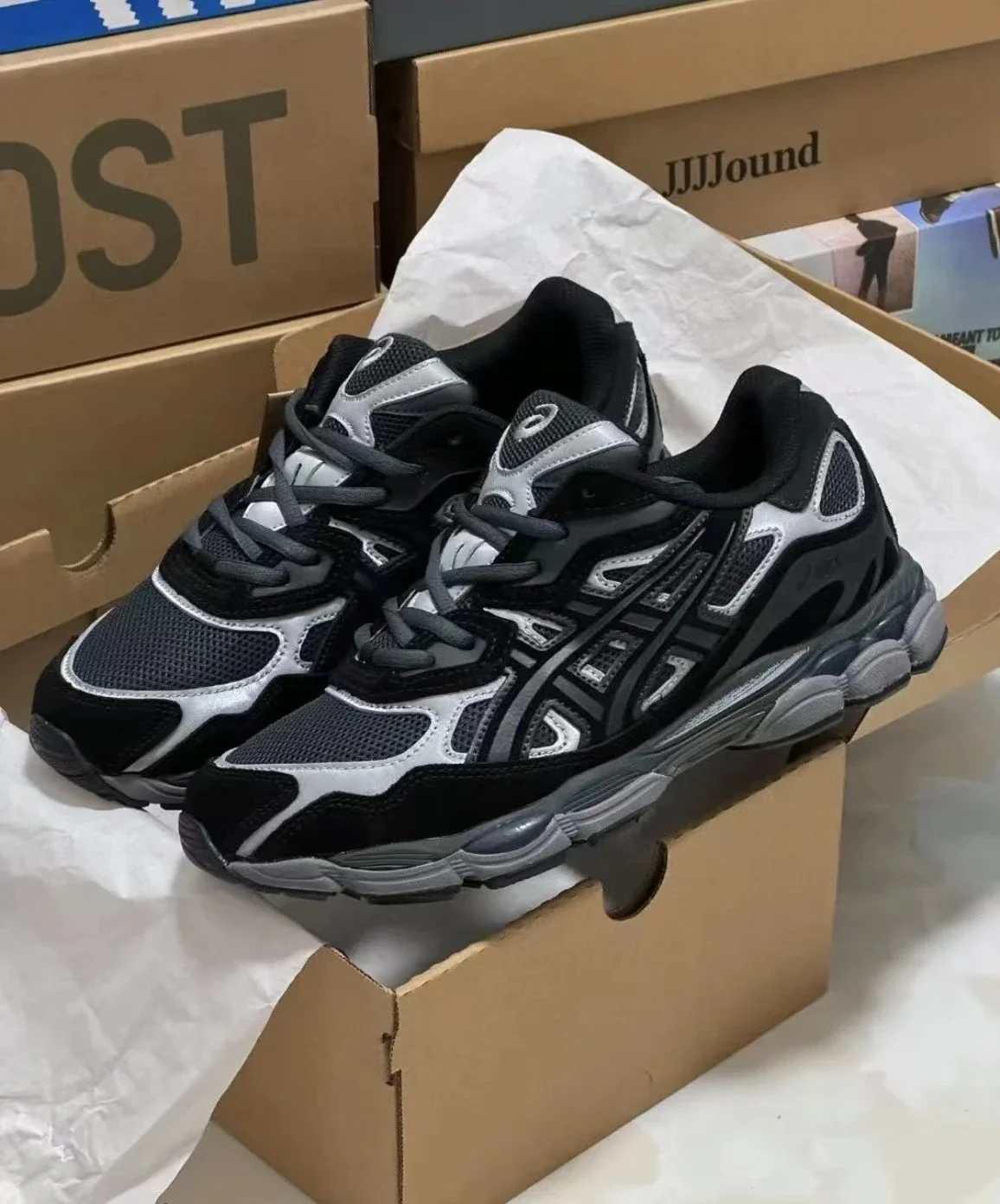 Asics Gel-Kayano 14 Sneakers